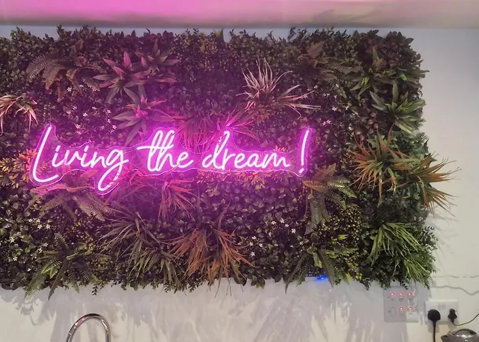 No 4 Hawthorn View Ground Floor * York